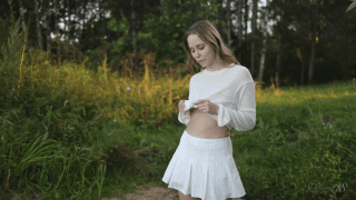 Stunning18 – Alice bên bờ hồ