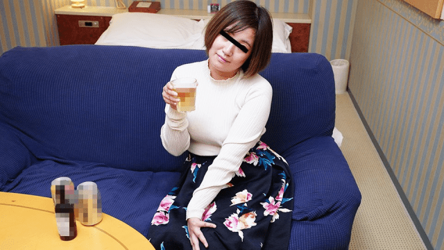 052824_100-Xịt tinh trùng vào bím em gái mong manh - sevtrb.sbs