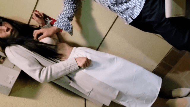 FC2_PPV_4584769 - Cô gái phải lấy thân trả nợ vì bị người tình phản bội - sevtrb.sbs